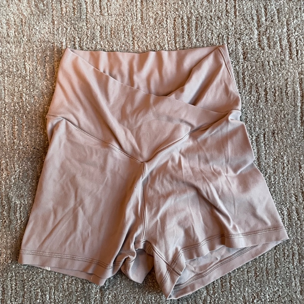American Eagle AERIE crossover light pink/nude biker shorts.